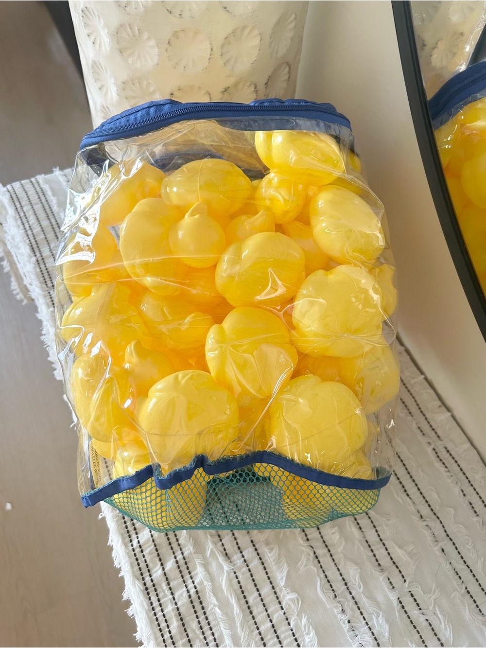 Net Bag of Yellow Plastic Duck Bath Toys Carnival Game Party Favor Ducks
